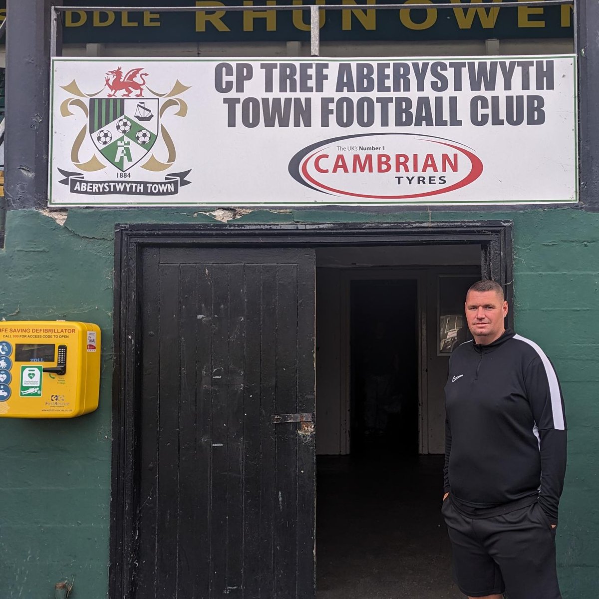 New challenge new Surroundings delighted to be Assistant manager at <a href="/AberTownWomen/">Aberystwyth Town Women FC</a> thank you to my wife and family and churchy for the support time to get to work 💚🖤