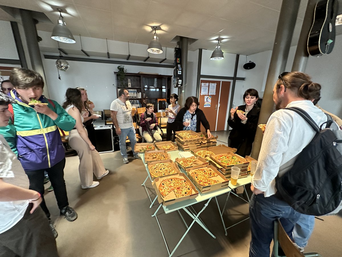 Radio Campus Rouen est très heureux d'avoir participé à la rencontre des radios du réseau Radio Campus France à Orléans. Nous repartons de cet événement avec une volonté de bien faire et un fort désir de collaboration. Un grand merci pour cet accueil chaleureux. A très bientôt !