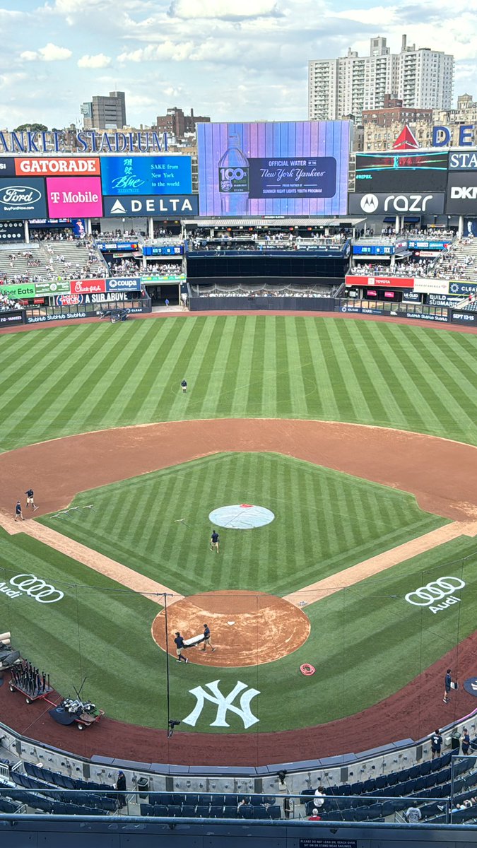 ChrisArias's tweet photo. It’s a beautiful day for some Yankees baseball #repbx https://t.co/cGaIK88l3a