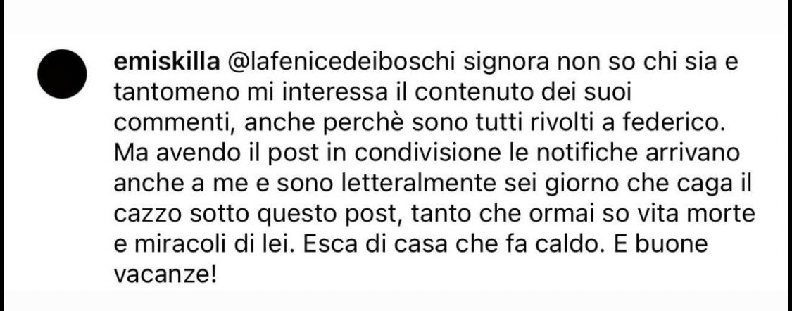aleprezzemolina's tweet photo. Vi giuro sto ridendo per il commento di Emis Killer 😂 alla hater di Fedez penso😂 https://t.co/kMb4H4vB95
