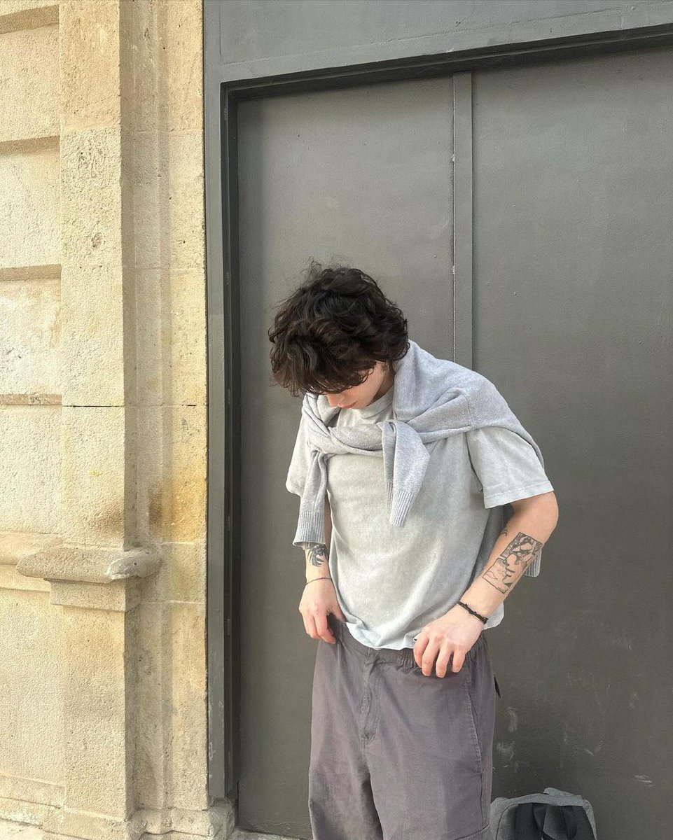limoerizei's tweet photo. @chzotichaos 
𝒩ome: Cascão.
ℐdαde (16-18): 17.
𝒮exuαlıdαde: bissexual (transmasc).
𝒫ronomes: ele/elu. https://t.co/rkfcHFYRif