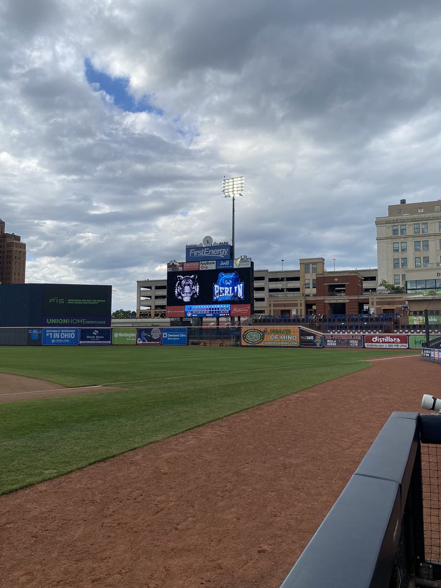 Todd_spinner's tweet photo. Bears lost 4-1 in the state semi. So proud of coach weaver and the entire team. Keep your heads up. https://t.co/ChkoU0qiY8