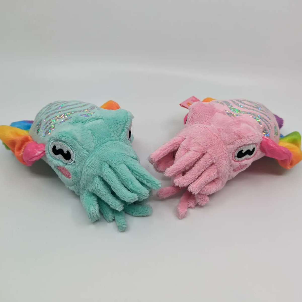 Plush-Drops tweet media