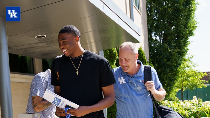 KentuckyMBB's tweet photo. π @brandonGarriso π https://t.co/A9zV7nQ6JG