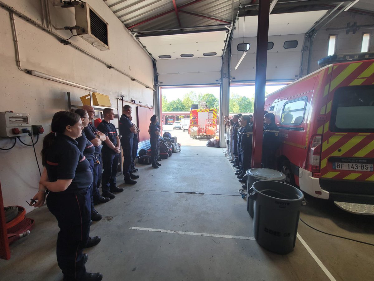 UDSP des Ardennes (@udsp08) on Twitter photo Ouverture du 1️⃣er CAMP JSP Ardennais:
Une coentreprise <a href="/sdis08/">SDIS des Ardennes</a>-<a href="/udsp08/">UDSP des Ardennes</a>
3 jrs amenant 2️⃣0️⃣👨🚒vers l’obtention du BNJSP:
J1:
✅ ouverture du camp
✅ révisions
J2:
✅ épreuves du brevet
J3:
✅ jury- commission de recrutement
✅ ateliers ludiques cohésion
✅ cérémonie de clôture Ouverture du 1️⃣er CAMP JSP Ardennais:
Une coentreprise <a href="/sdis08/">SDIS des Ardennes</a>-<a href="/udsp08/">UDSP des Ardennes</a>
3 jrs amenant 2️⃣0️⃣👨🚒vers l’obtention du BNJSP:
J1:
✅ ouverture du camp
✅ révisions
J2:
✅ épreuves du brevet
J3:
✅ jury- commission de recrutement
✅ ateliers ludiques cohésion
✅ cérémonie de clôture