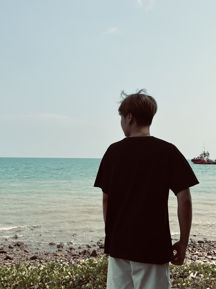 Calvin031204's tweet photo. 一起去看海吗🏝️ https://t.co/3isAGwFKHm