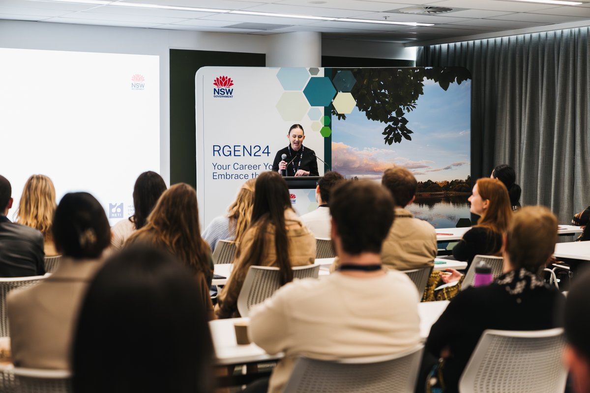 RuralDoctorsOrg's tweet photo. Rural Generalists (RGs) and prospective RGs gathered in Orange for #RGEN24. Hosted by @NswHeti in collaboration with @NSWHealth &amp; RDN, the event aimed to bring together participants to network &amp; career plan. Read the full story at RDN: https://t.co/5sCzZgMbmT https://t.co/pNA0KtfO9q