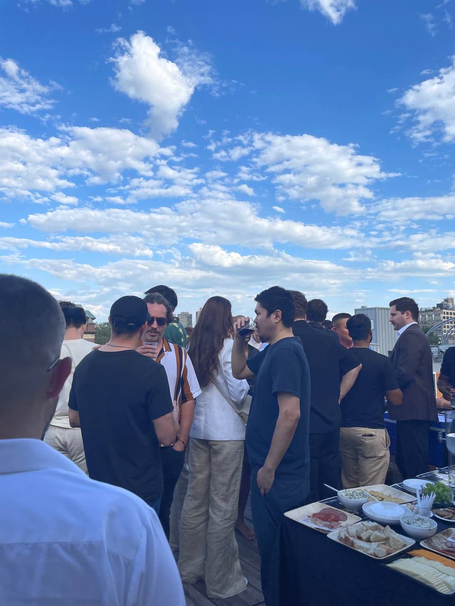Supermooncamp's tweet image. What a view! 🦅✨
Our Rooftop Mixer is live! 

Come and enjoy @Techweek_  along with @oortech , @BTClayer2, @RockTreeCapital, @zeebuofficial, DatashopIO, &amp;amp; N99AI 🗽😎
#Techweek #Networking #Web3