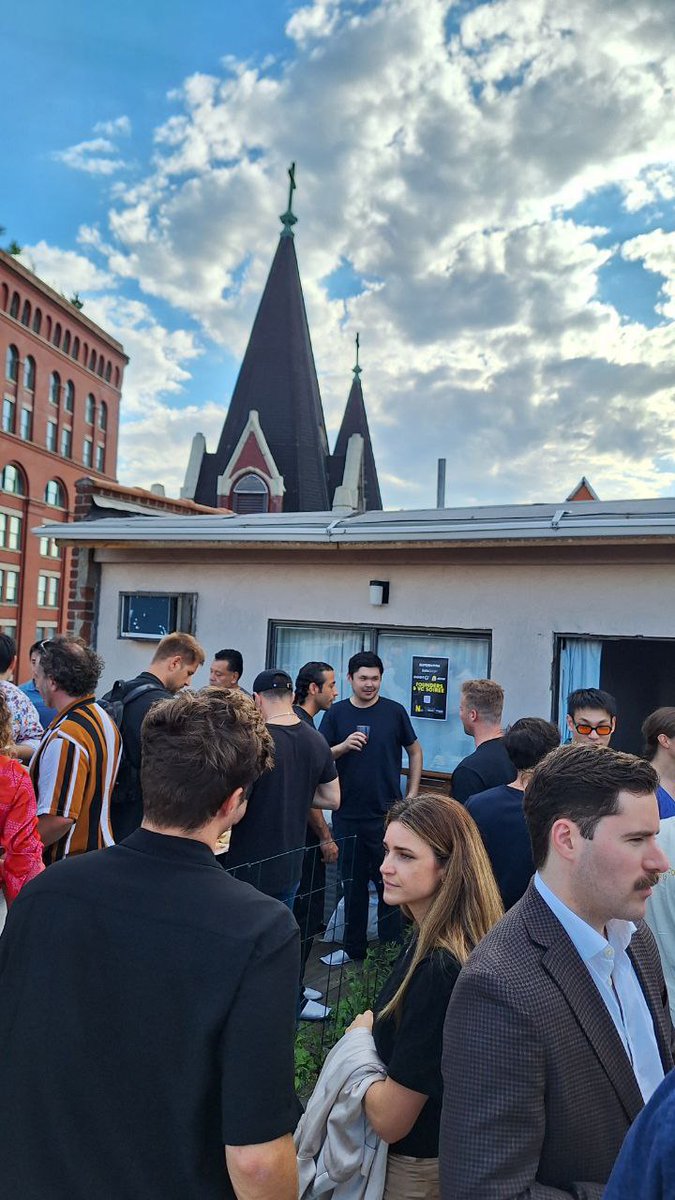 Supermooncamp's tweet image. What a view! 🦅✨
Our Rooftop Mixer is live! 

Come and enjoy @Techweek_  along with @oortech , @BTClayer2, @RockTreeCapital, @zeebuofficial, DatashopIO, &amp;amp; N99AI 🗽😎
#Techweek #Networking #Web3