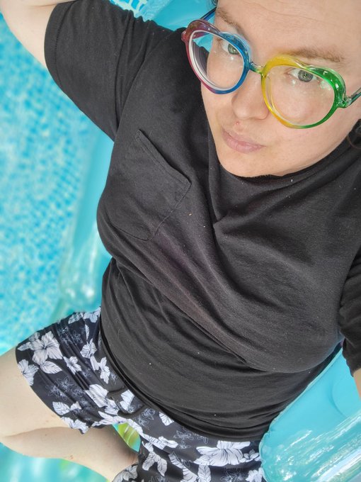 Tbh everyone thinks I'm an icon for consent culture bc I always ask before I try to kiss someone but