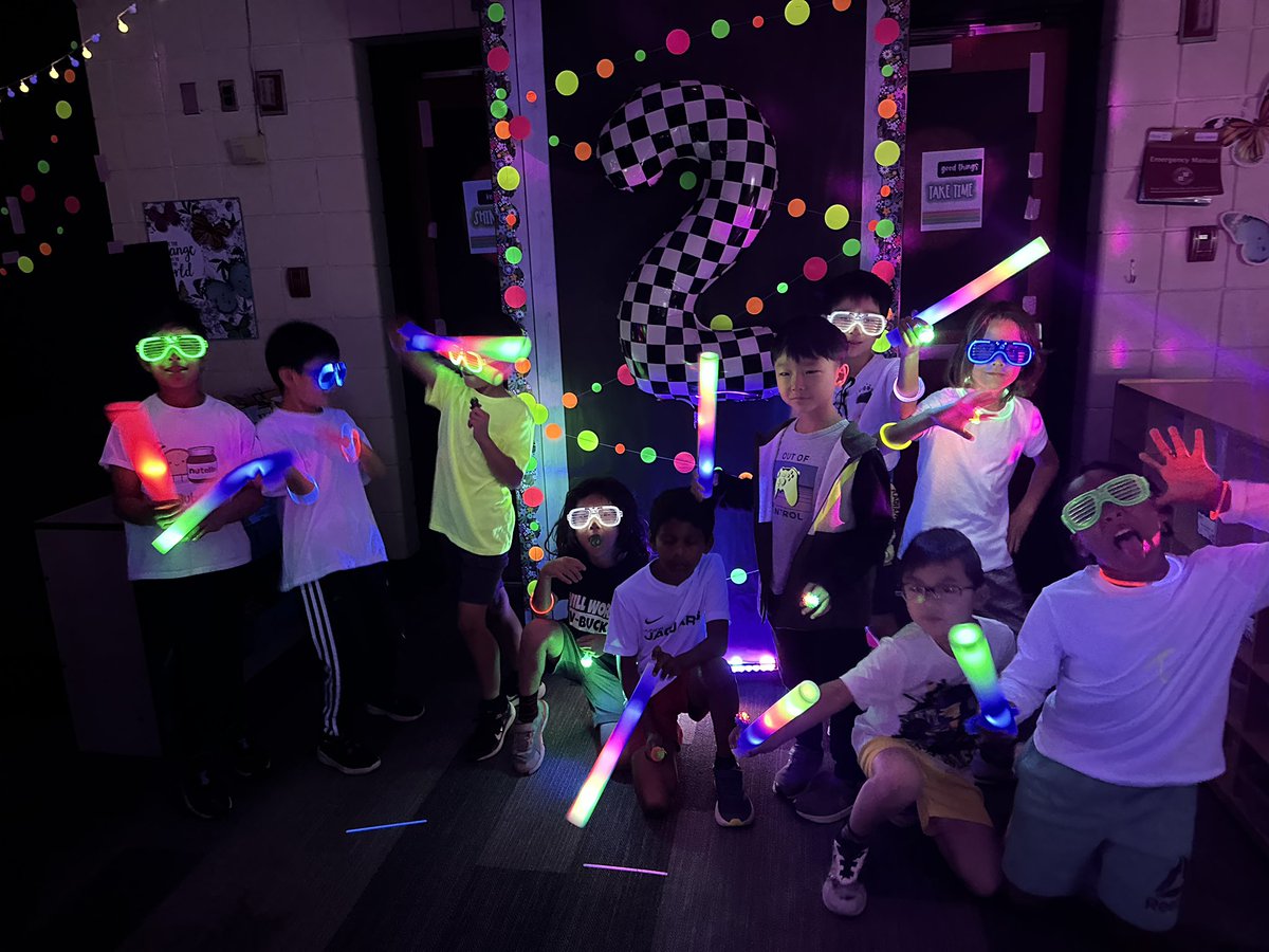 Musa2nd's tweet image. 2023-2024 School was a blast! Watching these little ones grow brings happiness to my heart. Happy Summer my Third Graders!!