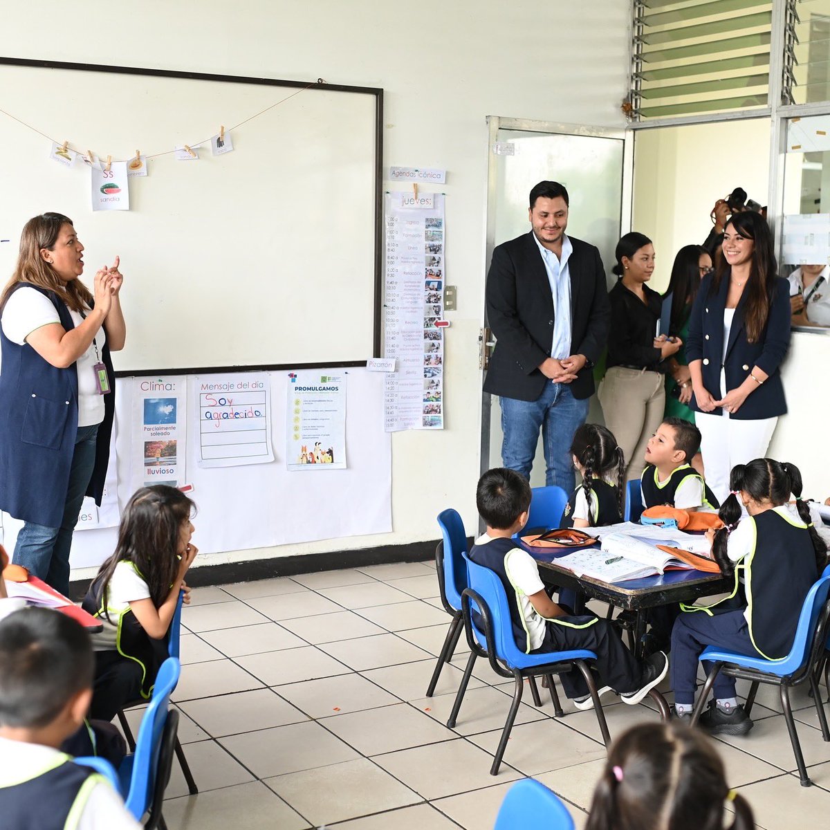 DayanRustrian's tweet image. Trabajando, para que muy pronto en Fraijanes, los jardines infantiles sean una realidad. ✨🧸