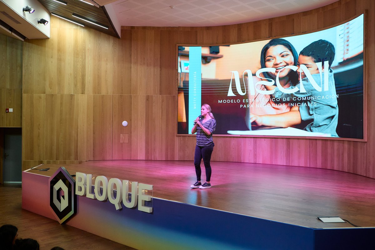 TECcampusQRO's tweet photo. ¡Así se vivió HORIZONTES! ✨
Estudiantes de Comunicación nos deslumbraron con sus proyectos finales en el Centro de Innovación y Tecnología Creativa - BLOQUE 🎬 . Fue una presentación llena de creatividad, innovación y emoción. 📽️
#EstudiosCreativos #Comunicación https://t.co/2eoOj0453K