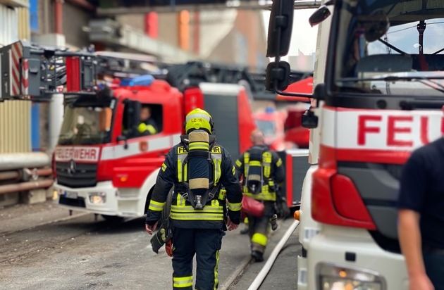 Feuerwehr Neuss tweet media