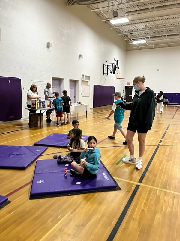 JamesStrathPS's tweet image. We are so proud of our students and educators for their hard work completing EQAO! Our entire community rallied together to support and cheer them on. #wearestrath @kprschools