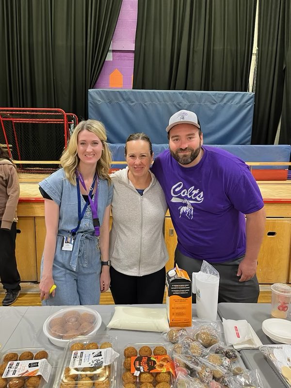 JamesStrathPS's tweet image. We are so proud of our students and educators for their hard work completing EQAO! Our entire community rallied together to support and cheer them on. #wearestrath @kprschools