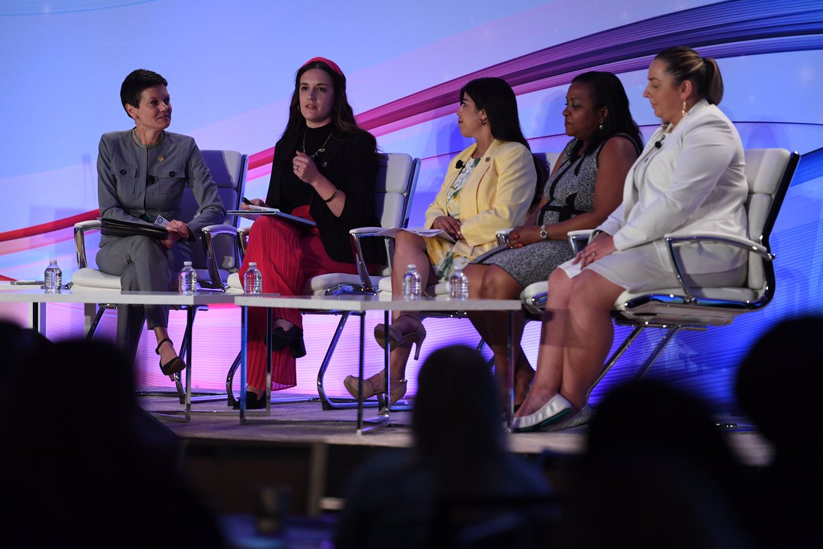 #MilkenAward VP Stephanie Bishop, <a href="/mshillaryhoyt/">Hillary Hoyt</a> (ME ’21), Silvia Miranda (NM ’18), Dr. Natasha Cooke-Nieves (NY ’10), &amp; <a href="/JaydaPugliese/">Jayda Pugliese</a> (PA ’16) discuss the Activating Milken Educators (AME) initiatives taking shape across the country.