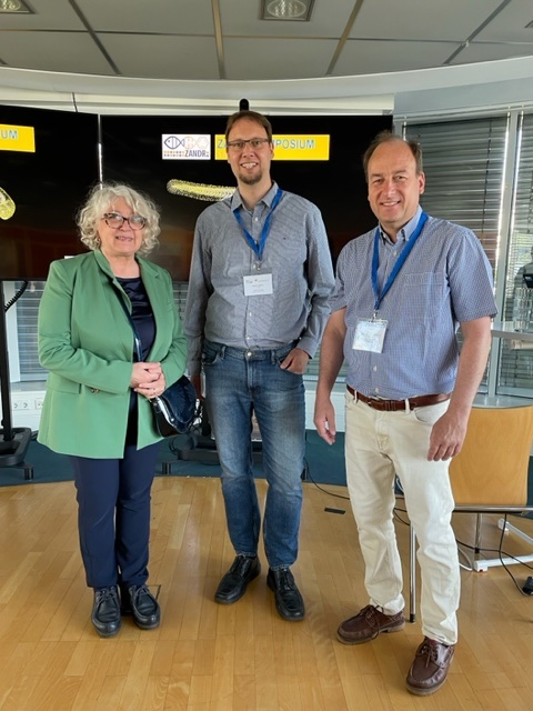 Very happy to give a talk at the ZANDR symposium  today and meet old friends! Thank you, Martin for the nice invitation, and for showing us beautiful Vienna by night!