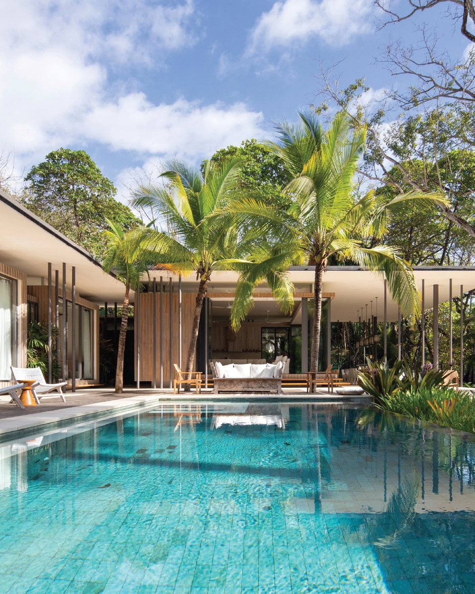 StudioSaxe's tweet image. We are seeking passionate and creative architects and interior designers with a minimum of 3 years of experience
who thrive in a fast-paced, dynamic setting based in London to join our dynamic team. 

Join us
instagram.com/p/C77qKabxsWL/…