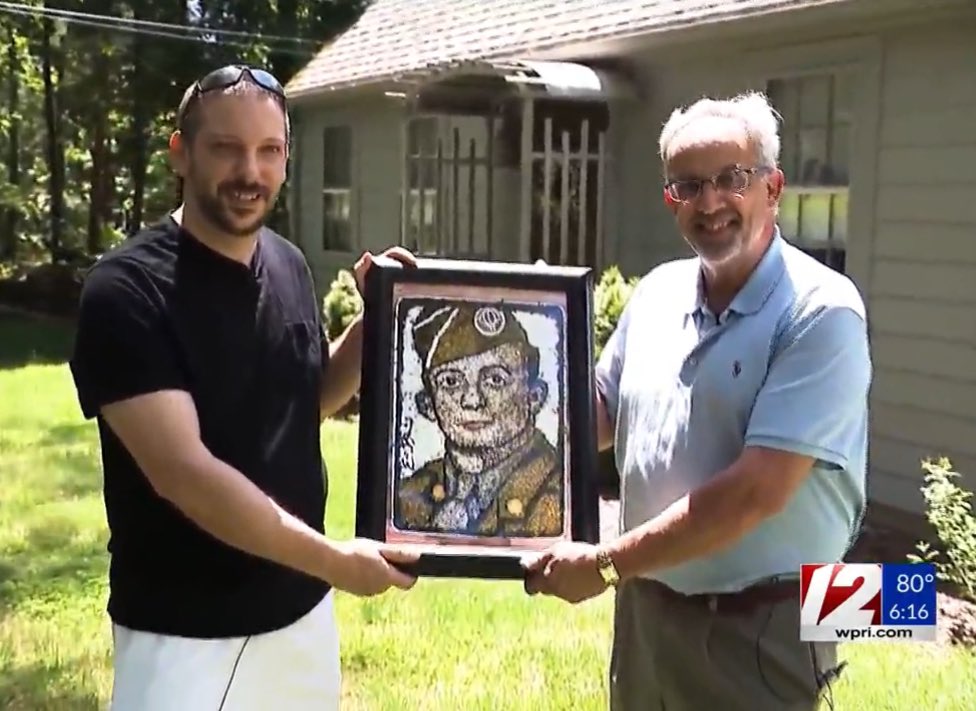 EricJohnArt's tweet image. Here’s the full story of “Band of Brothers” George Luz and his Pizza Portrait!

Thank you to @wpri12 @StreetStories12 @Georgeluzjr2 @DTDRNPO @mmontecalvotv @JohnnyVillella for this collaboration! 

WATCH HERE ➡️ wpri.com/news/street-st…

LINK TO NFT in REPLIES!