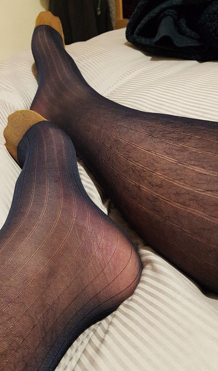 A blue &amp; gold sheer sock moment just for you 😌

#sheersocks #menssheersocks #sheersockporn #dresssocks #mensdresssocks #mensfashion #nylonfetısh #nylon #menatplay #mensfeet