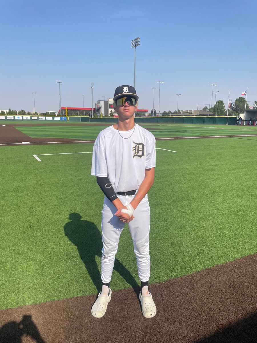 FiveToolTexas's tweet photo. F: Midland Dawgs 17U 9, PTG Royals 1
PoG: @Cmoncoleycole27 2-2, 2B, 2 RBI, 2R https://t.co/be3A8kpFzR