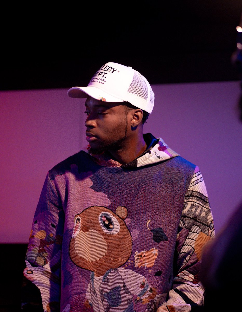 CaptainDmac's tweet image. 