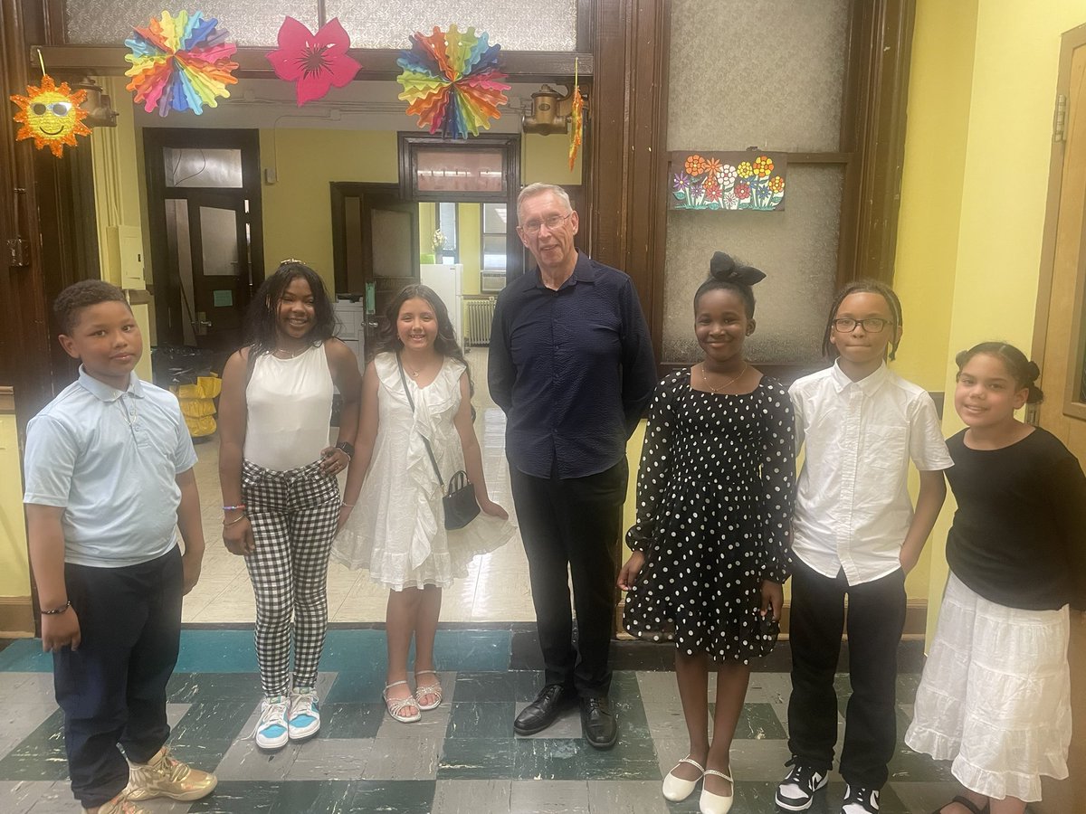 BillOdeaJC's tweet photo. Yesterday I was invited to #PS29 for a family dining experience. It was a great event! 📕🥙🧑🧑🧒🧒 https://t.co/eDua5wzR8m