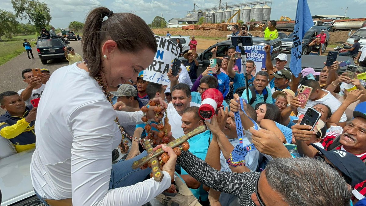 Yandir_PCD's tweet photo. #Delta también confia en el liderazgo de @MariaCorinaYA y salió a recibirla en sus calles con un grito de #libertad vamos todos a votar este #28DeJulio por @EdmundoGU 

#PCDESUNIDAD https://t.co/GwpRCHhzDb