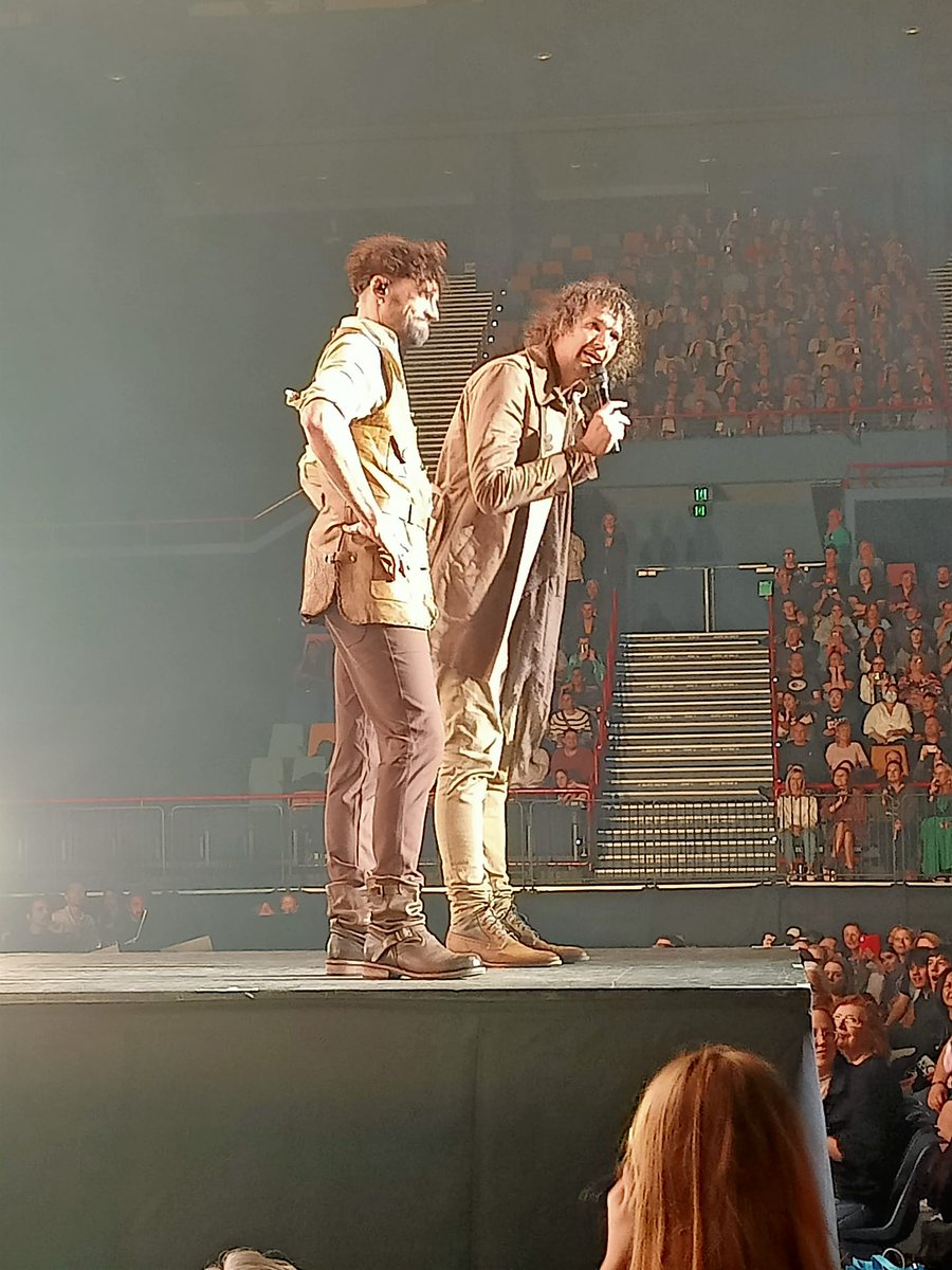 Cathyfromoz's tweet photo. @joelsmallbone Happy Belated Birthday Joel!❤️Saw u in Brisbane &amp;I have to say 1 of the BEST concerts I have EVER seen!Thank u 4answering my question about favourite music video at the Q&amp;A.I get married in 2 weeks!(June 22 at United Services Club Spring Hill)Everything beautiful our first dance https://t.co/96CAsCVnU3