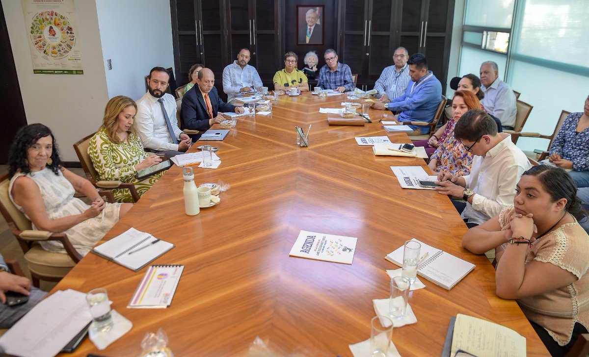 nurifernandeze's tweet photo. Excelente reunión con @DIFSonora y su directora Paty Lara @DIF_NMX @gobiernosonora @GobiernoMX https://t.co/NJFRKlkQhQ