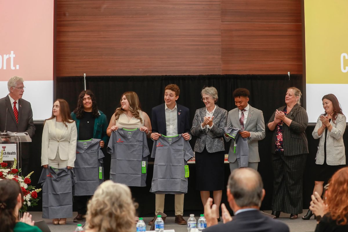 UTEPPresident's tweet photo. Picks up to our second cohort of students selected for MedFuture, a program that admits high school student to UTEP and the Paul L. Foster School of Medicine. Creating better healthcare for our community starts with local talent. Thanks to @TTUHSC for their partnership! https://t.co/rwAM5L2sIV
