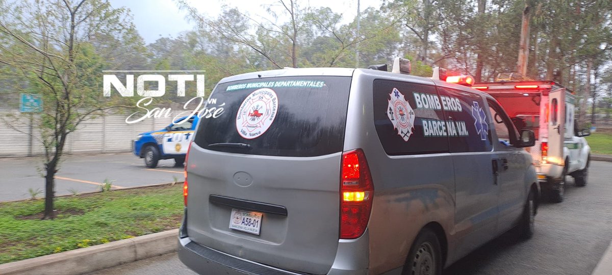 notisanjose's tweet photo. Disparos en Mercado El Gallito #Barcena #VillaNueva
Tres heridos
2 de ellos Graves, #CBMD #E58 Barcena VN 🚨 trasladan a los heridos .
Se habla de un policía Municipal afectado en estado delicado .
@juanVictorCas1 @MuniVillaNueva @vichoguate @VinicioTVGT @prensa_libre https://t.co/03LFJixda8