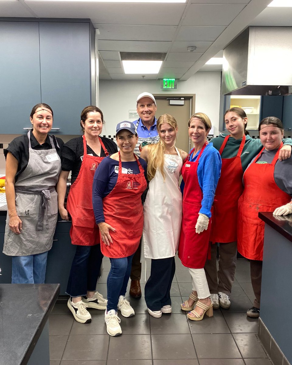 🏡 Our #MealsofLove program helps remove the burden of finding a nourishing meal for families staying at the LA House, who often commute back and forth from the hospital during long days and nights.

Visit the link in our below to learn more about how to get started! ❤️