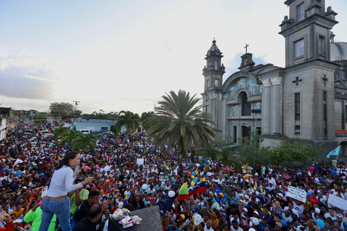 Yandir_PCD's tweet photo. #Delta también confia en el liderazgo de @MariaCorinaYA y salió a recibirla en sus calles con un grito de #libertad vamos todos a votar este #28DeJulio por @EdmundoGU 

#PCDESUNIDAD https://t.co/GwpRCHhzDb