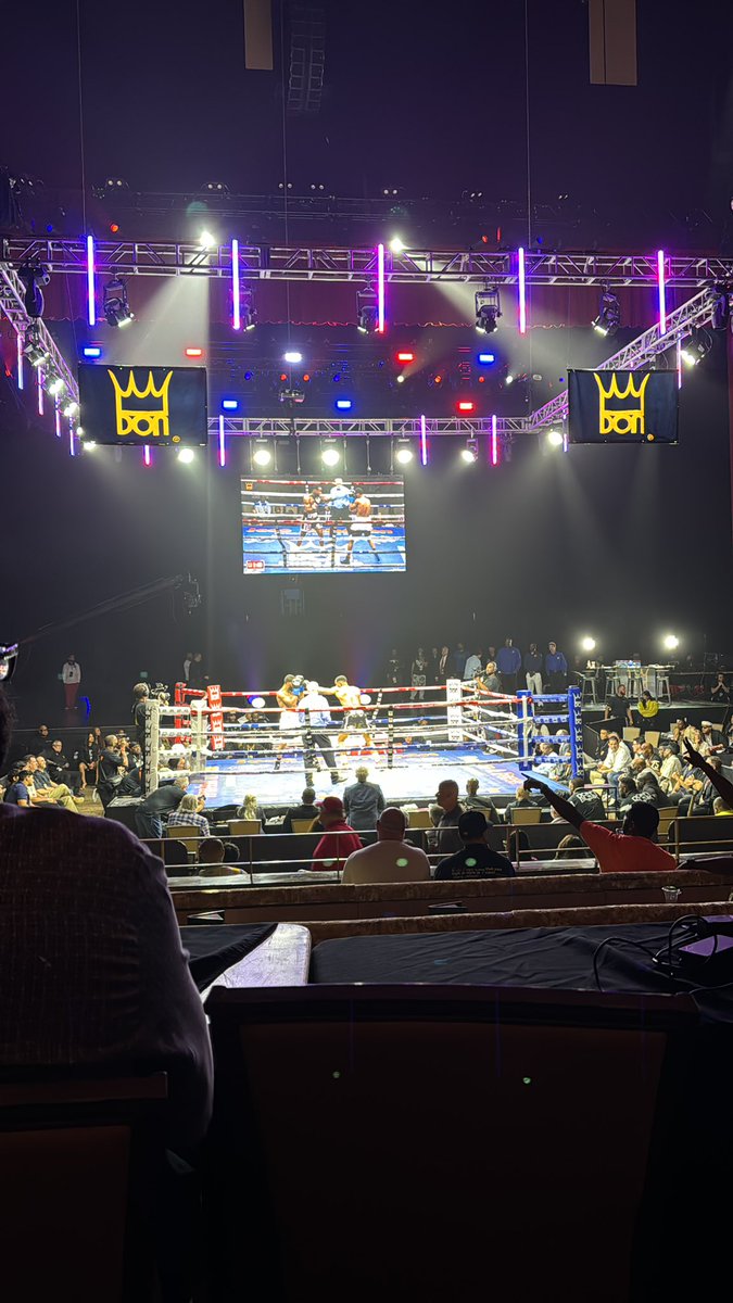 Broner v Cobbs in Miami 👊🏼🇺🇸
#bronercobbs #miami #fightnight