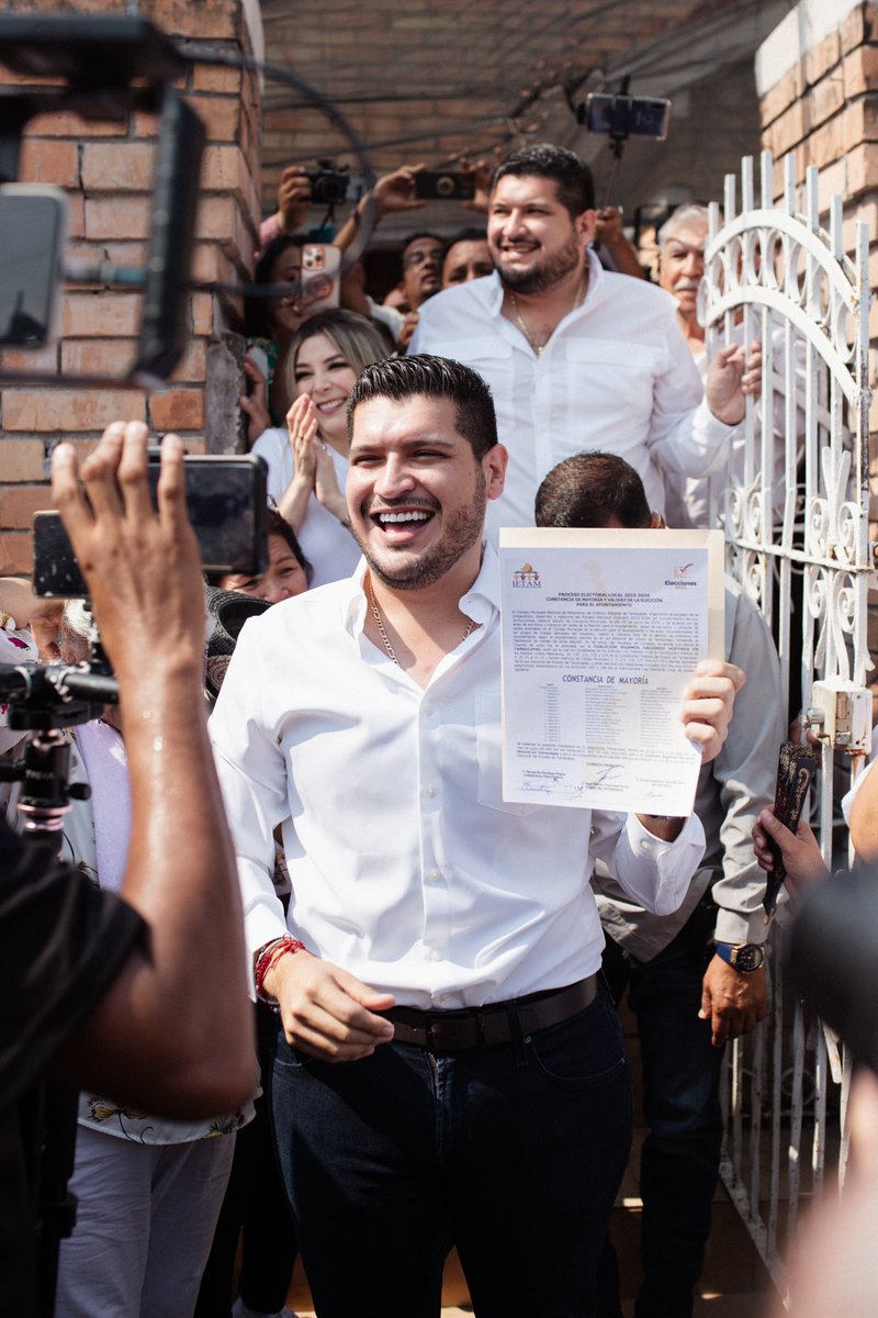 Después de un proceso largo y con 128,513 votos a favor, rompemos un récord histórico por ser el candidato electo más votado en la historia de nuestra ciudad.

Gracias Matamoros, seguiremos haciendo historia!