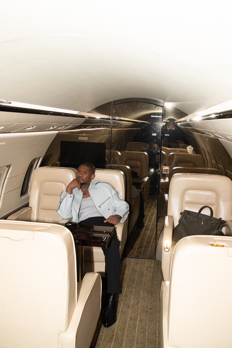 Usher Raymond IV tweet media