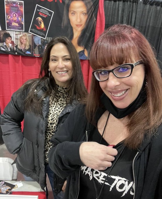 Happy Birthday to these two! Willam Forsythe and Judie Aronson! 🎈🖤 #HAPPYBIRTHDAY #HorrorCommunity https://t<a href="/tag/happybirthday"class="tags"><span>#happybirthday</span></a><a href="/tag/horrorcommunity"class="tags"><span>#horrorcommunity</span></a>