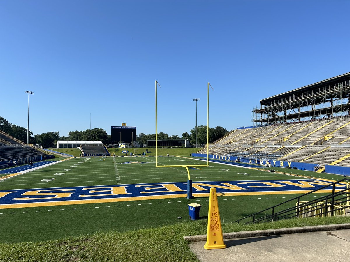 Stark_Ryland71's tweet photo. Great to be out at @McNeeseFB this morning for @CoachGGoff  OL camp. Great to meet you @CoachAllgood let’s stay in touch💪🏻 @CoachHardeman @JPBC4LIFE  #SicEmTigers🐅 #GeauxPokes #BuiltDifferent https://t.co/bE5uYeO6Ue