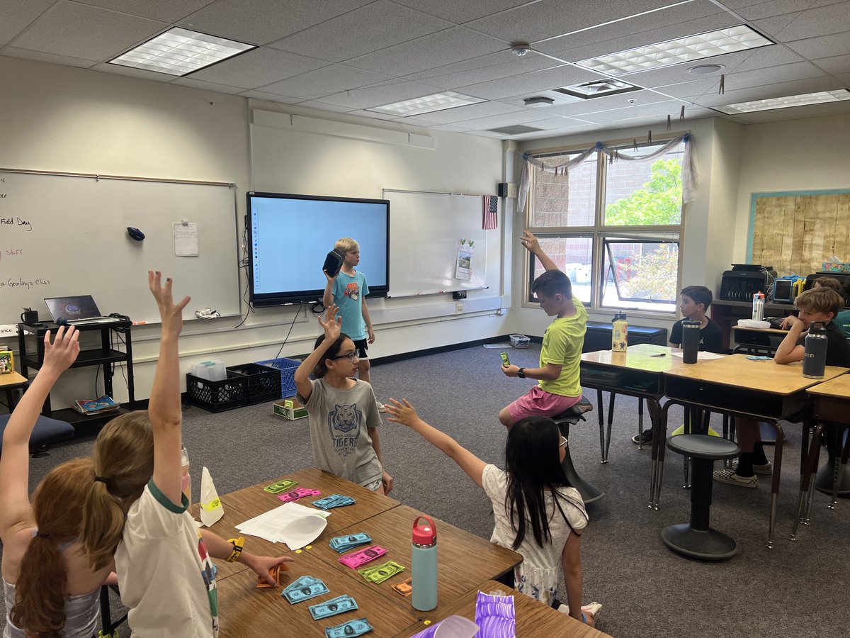 ClassroomD4's tweet photo. Last auction of the year. Thank you @DiscoveryEd @Callaway @AMD @Applied_Tx @FarmerMacNews and many others for your generosity to my @WashoeSchools students. Great to have such strong #PartnersInEd https://t.co/iPnyjhjdCh