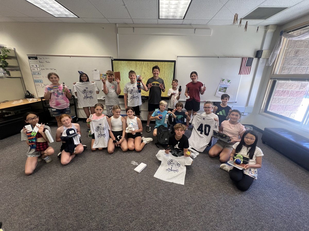 ClassroomD4's tweet photo. Last auction of the year. Thank you @DiscoveryEd @Callaway @AMD @Applied_Tx @FarmerMacNews and many others for your generosity to my @WashoeSchools students. Great to have such strong #PartnersInEd https://t.co/iPnyjhjdCh