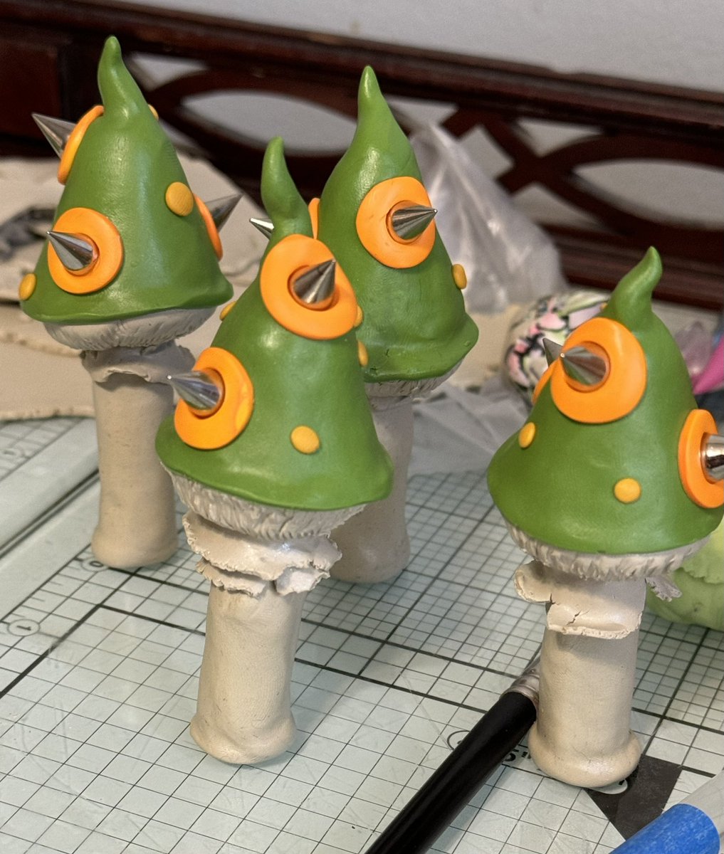 captcaywick's tweet photo. Prepping for tomorrows free art drop for #gameofshrooms2024 #shroomdrop tag me on IG if ya find one Indy! @super_sculptor https://t.co/CAAcESInkt