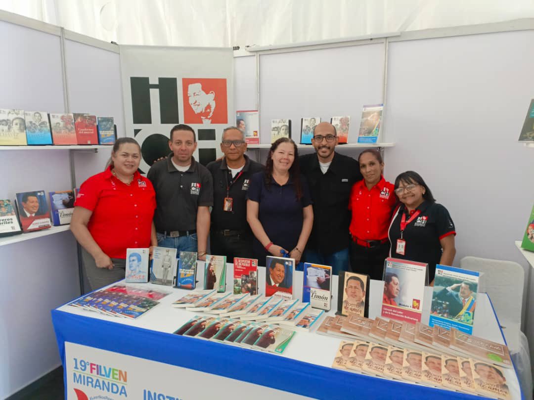 InstitutoHugoCH's tweet image. #7Junio | El @InstitutoHugoCH presente en la 19 edición de la Feria Internacional del Libro de Venezuela (Filven), Capítulo Miranda; que se desarrolla hasta el día de mañana, sábado 08/06, en la plaza Francisco de Miranda de Los Dos Caminos, municipio Sucre del estado Miranda.
