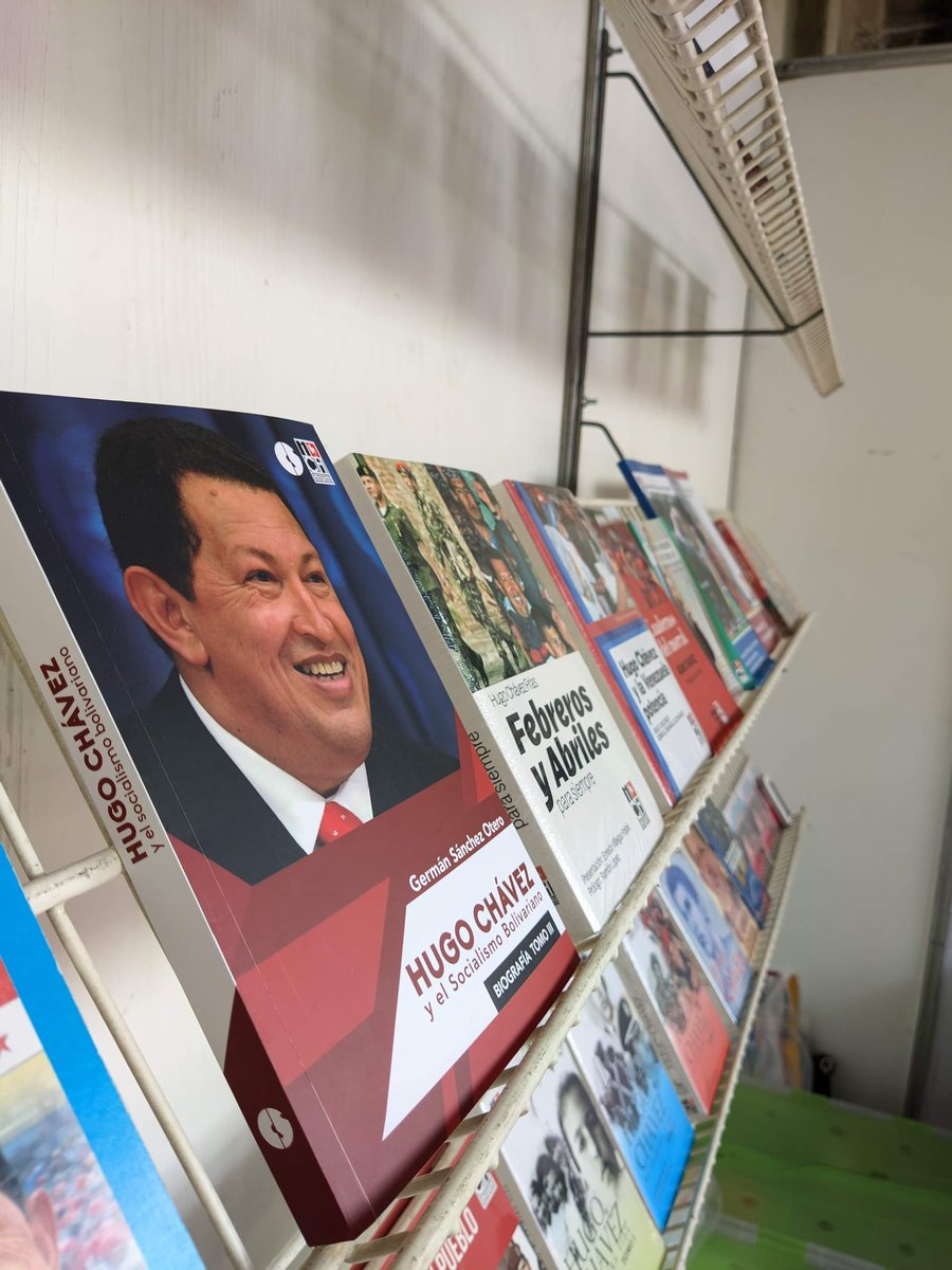 InstitutoHugoCH's tweet image. #7Junio | El @InstitutoHugoCH presente en la 19 edición de la Feria Internacional del Libro de Venezuela (Filven), Capítulo Miranda; que se desarrolla hasta el día de mañana, sábado 08/06, en la plaza Francisco de Miranda de Los Dos Caminos, municipio Sucre del estado Miranda.