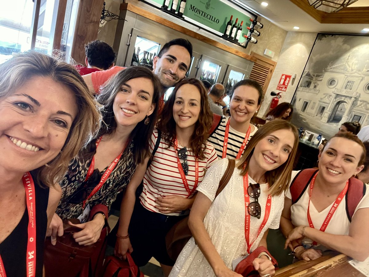 MaisicaLopez's tweet photo. Gracias @SEMES_ gracias @SEMES_ANDALUCIA #SEMES2024
🔝🔝🔝💙💙💙
#orgullodeurgenciologo
#EspecialidadIrgenciasYA
#codigovida https://t.co/EDo731lGeK
