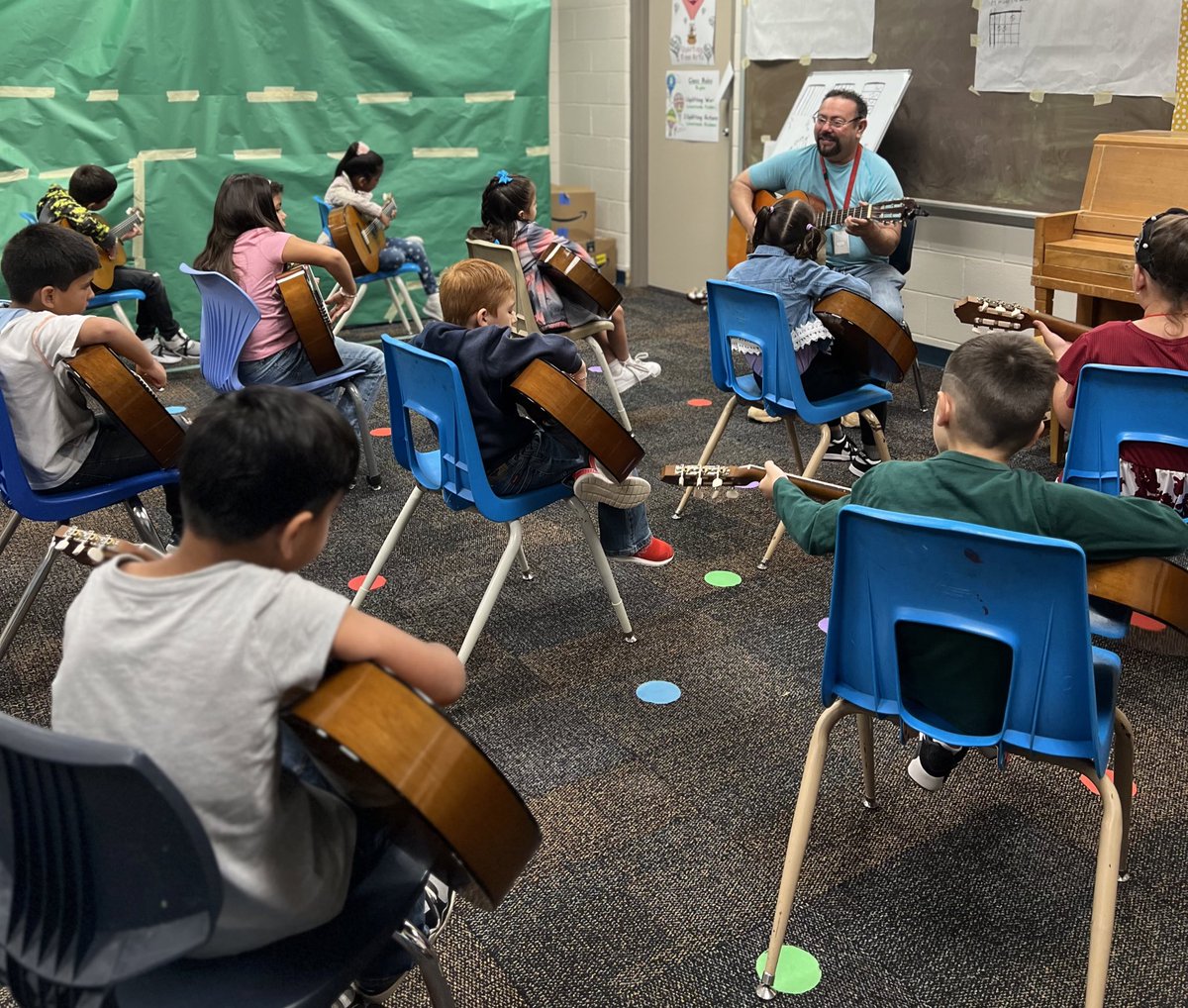 Summer may be here, school may be out, but the learning doesn’t stop!! What a great first week of Summer a Learning! Thank you students and teachers for keeping up the great work! #bilingualsuperpowers
 <a href="/Midland_ISD/">Midland ISD</a> <a href="/ashosborne83/">Ashley Osborne</a>