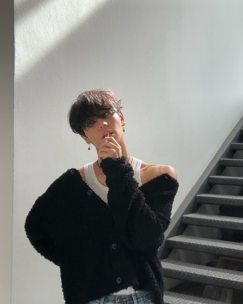 Jeff19950306's tweet photo. 안녕 오랜만💜

#JeffSatur https://t.co/MsejlyemsV