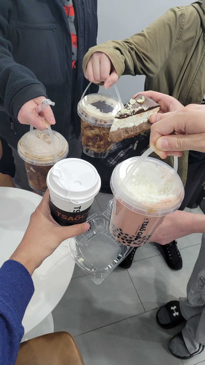 Glass Robot 🤖 tweet media