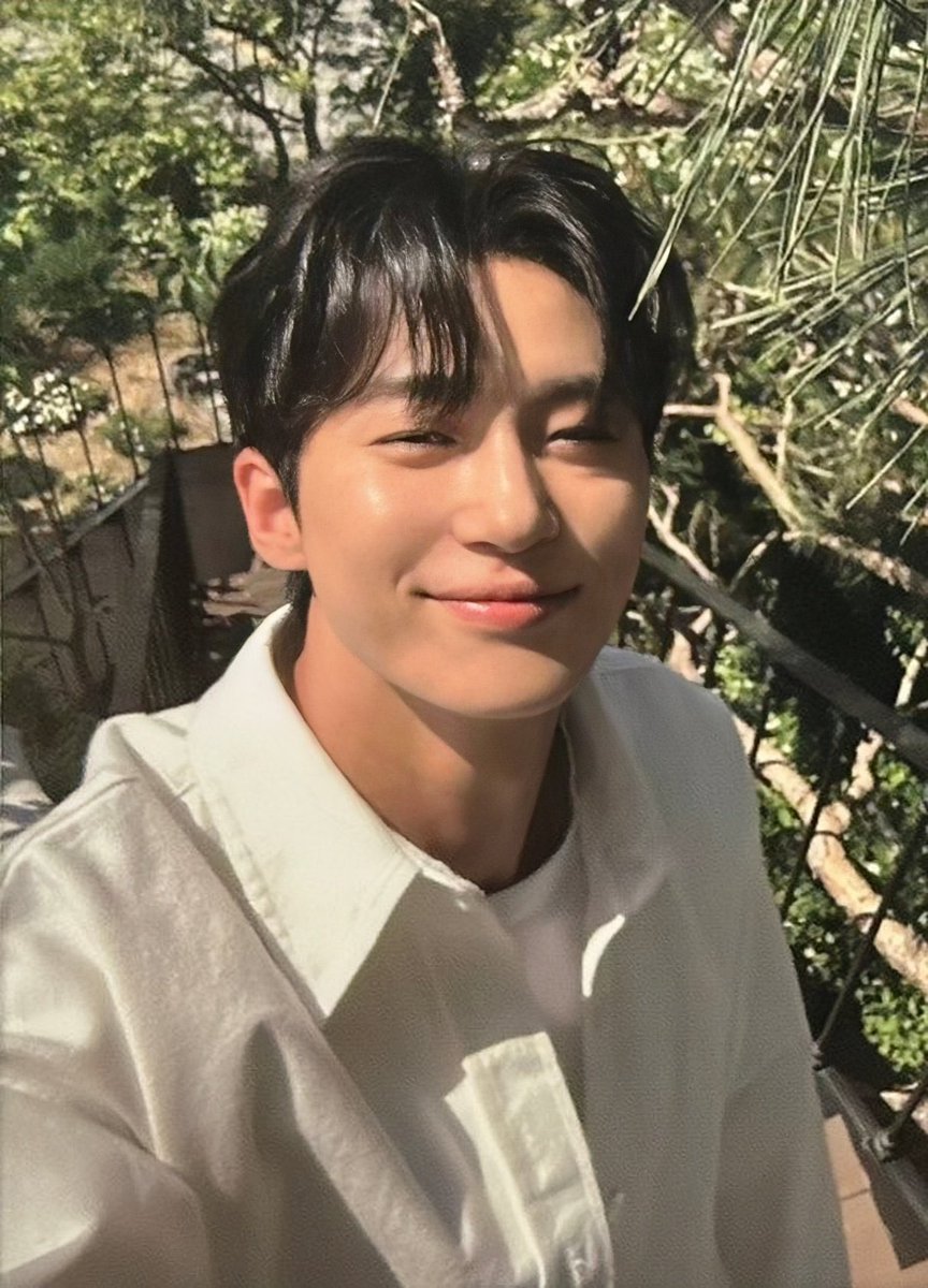 변우석 Woo Seok Byeon tweet media